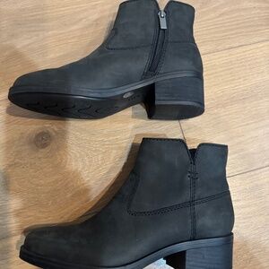 Earth Booties, Women's size 7.5